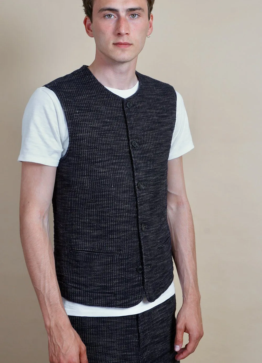 BEN | Crew Neck Waistcoat | Black Hemp