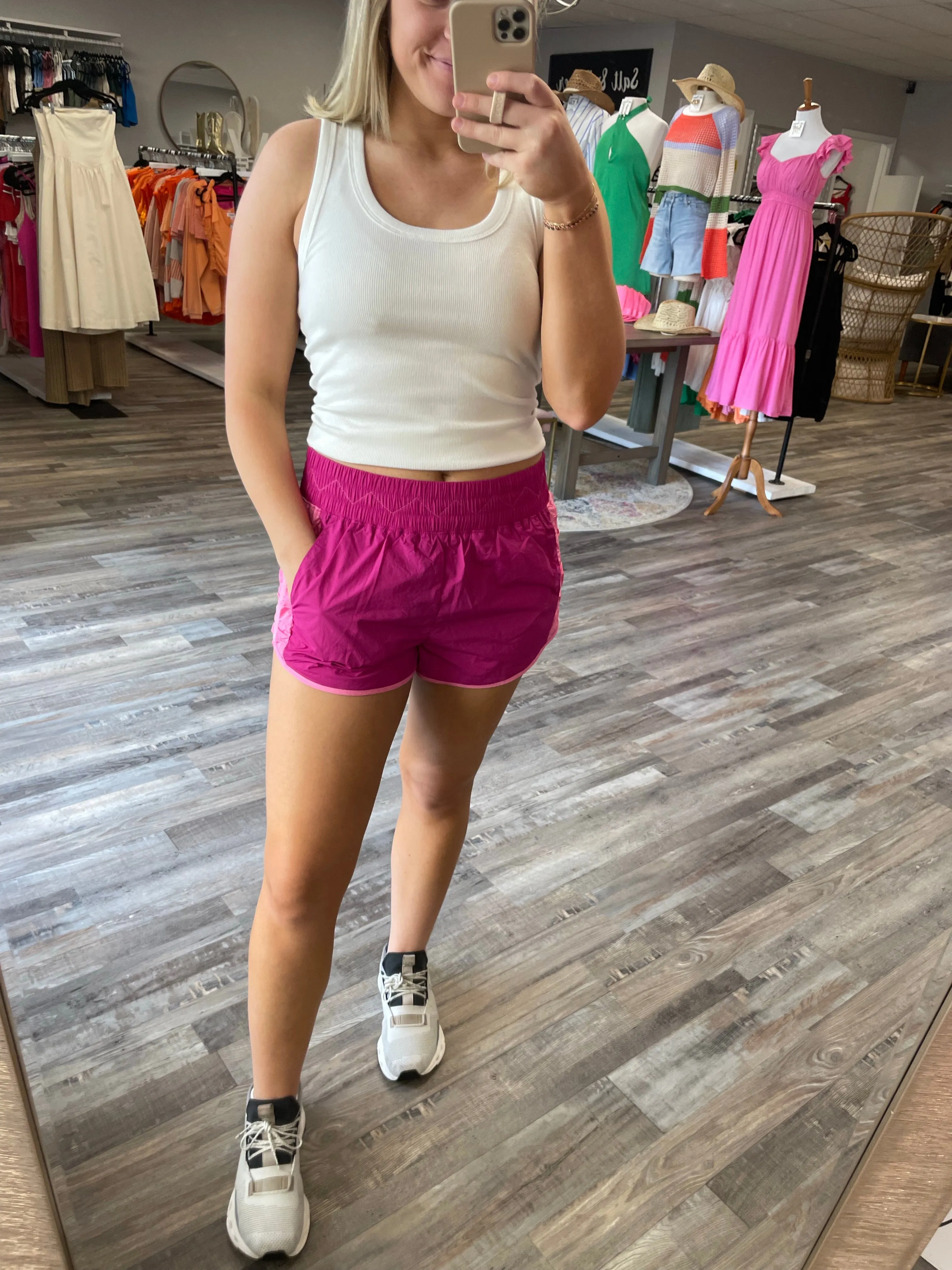 Side Contrast Active Shorts - Magenta