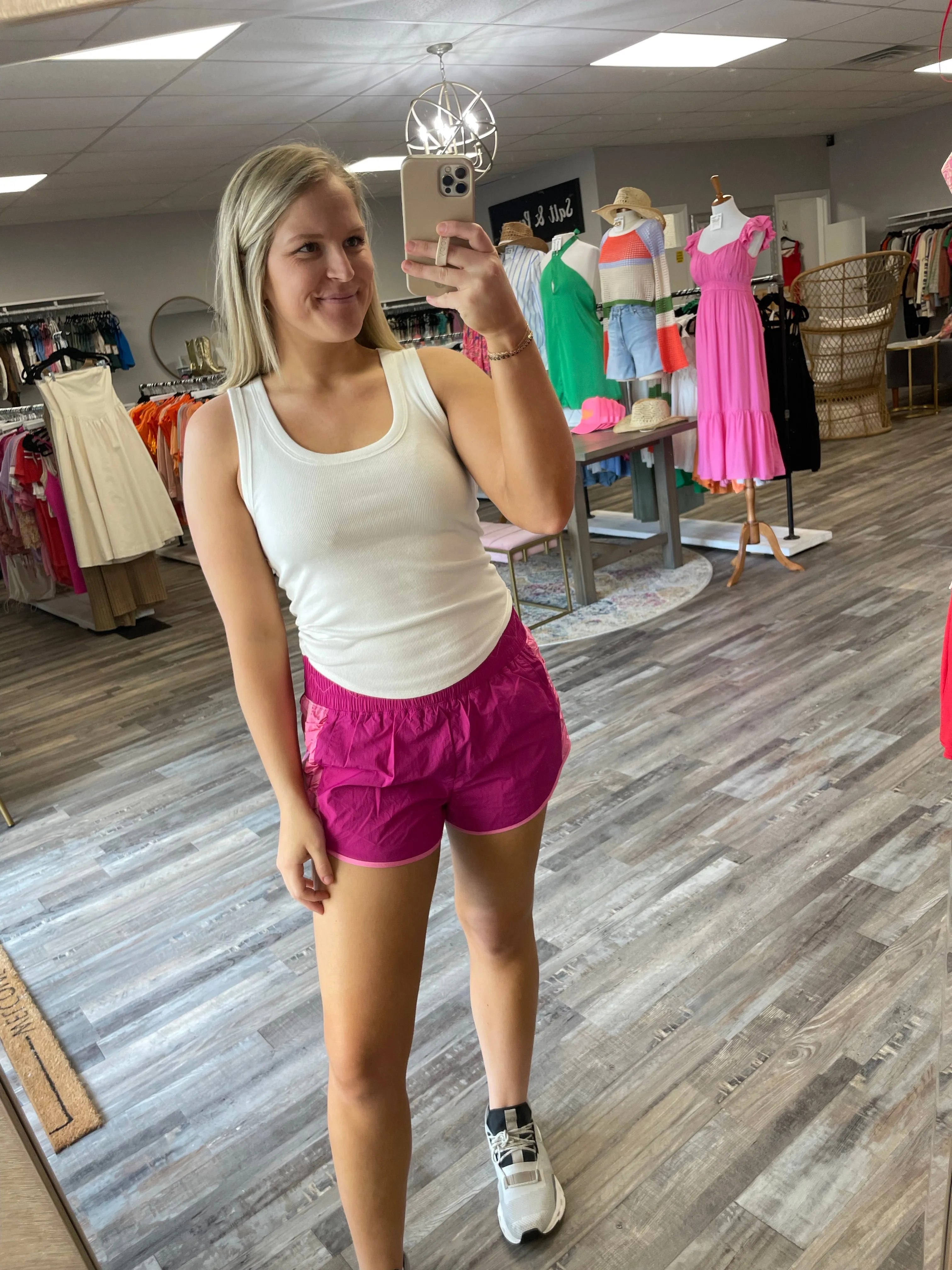 Side Contrast Active Shorts - Magenta